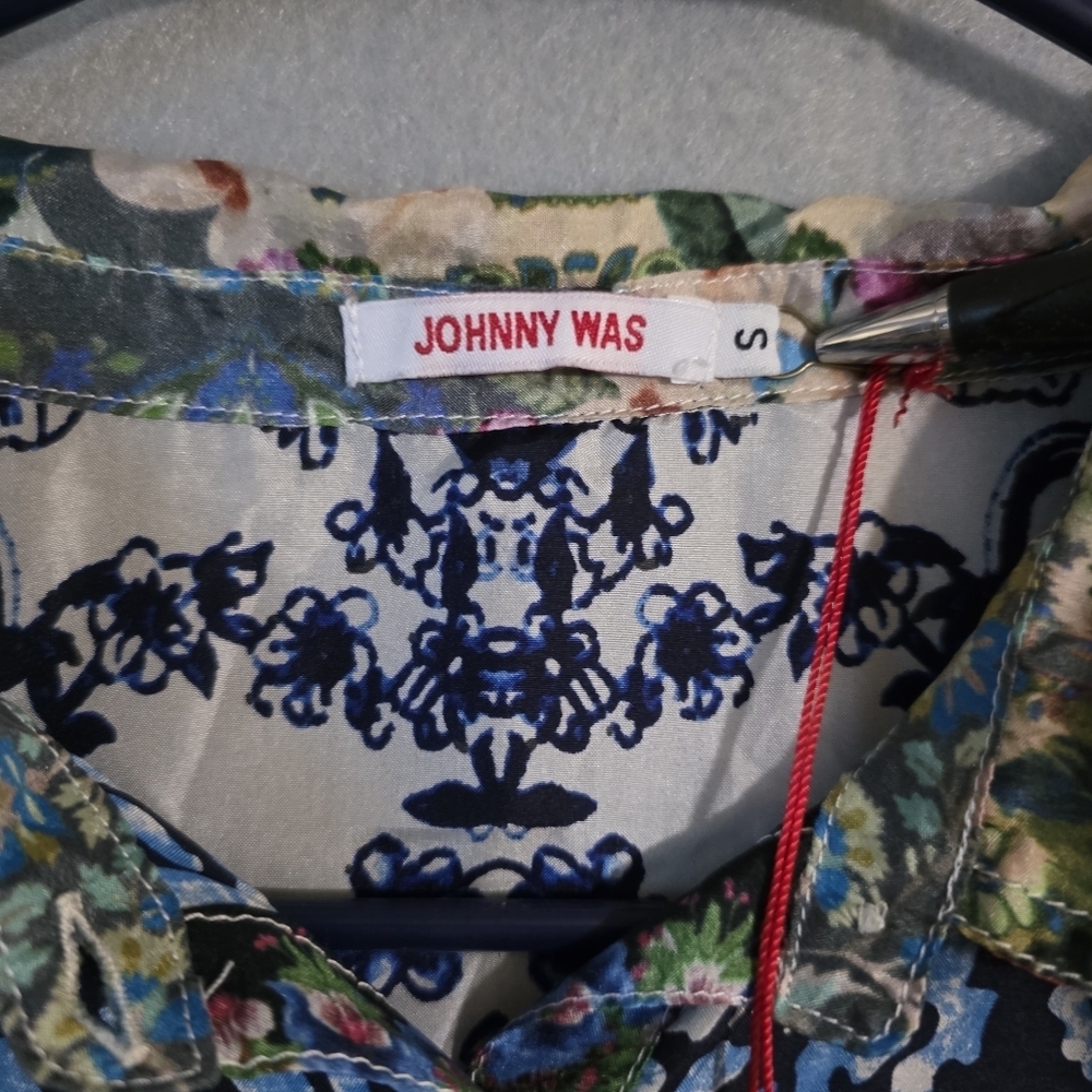 NWT Johnny Was Multi Print Button Down Blouse C13217-9 Size Small - Picture 2 of 13